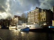 Amsterdam vom Wasser aus fotografiert | freestockgallery.de