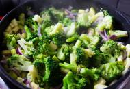 Broccoli kochen- kostenloses Bild downloaden 