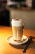 Latte Macchiato Glas, Milchkaffe - kostenloses Bild | freestockgallery 