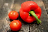 Rote Paprika und Tomaten - gratis Bild | freestockgallery