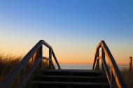 Holztreppe zum Meer â€“ freies Fotos zum Download