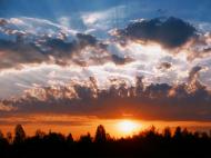 Sonnenaufgang und Wolken - kostenlose Bilder | freestockgallery