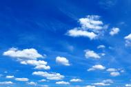 WeiÃŸe Wolken am blauen Himmel - freies Bild | freestockgallery