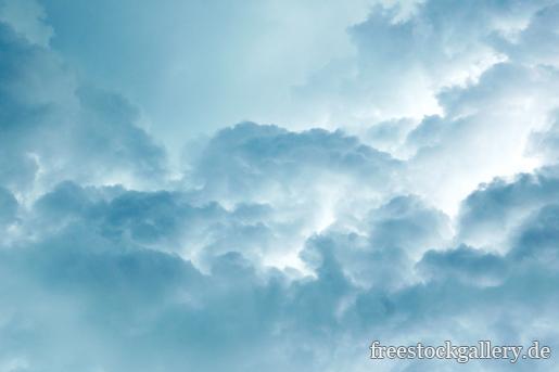 Wolkengebilde - dramatisches Wolkenbild 